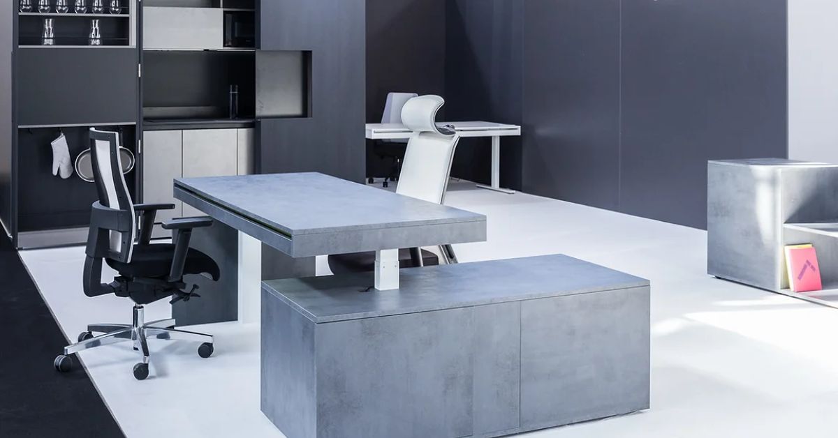 Modular ergonomic table
