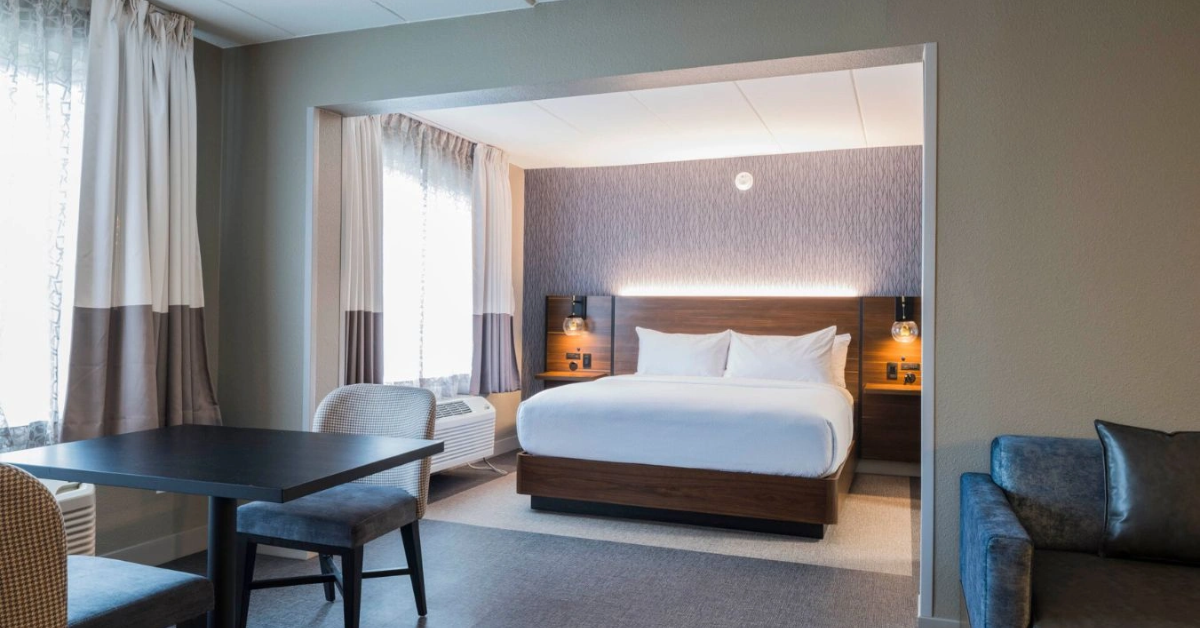 Four Points by Sheraton Hotel Furniture for Guestrooms