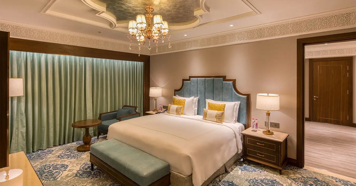 Buy Furniture Online vs Global Sourcing for Hotels
