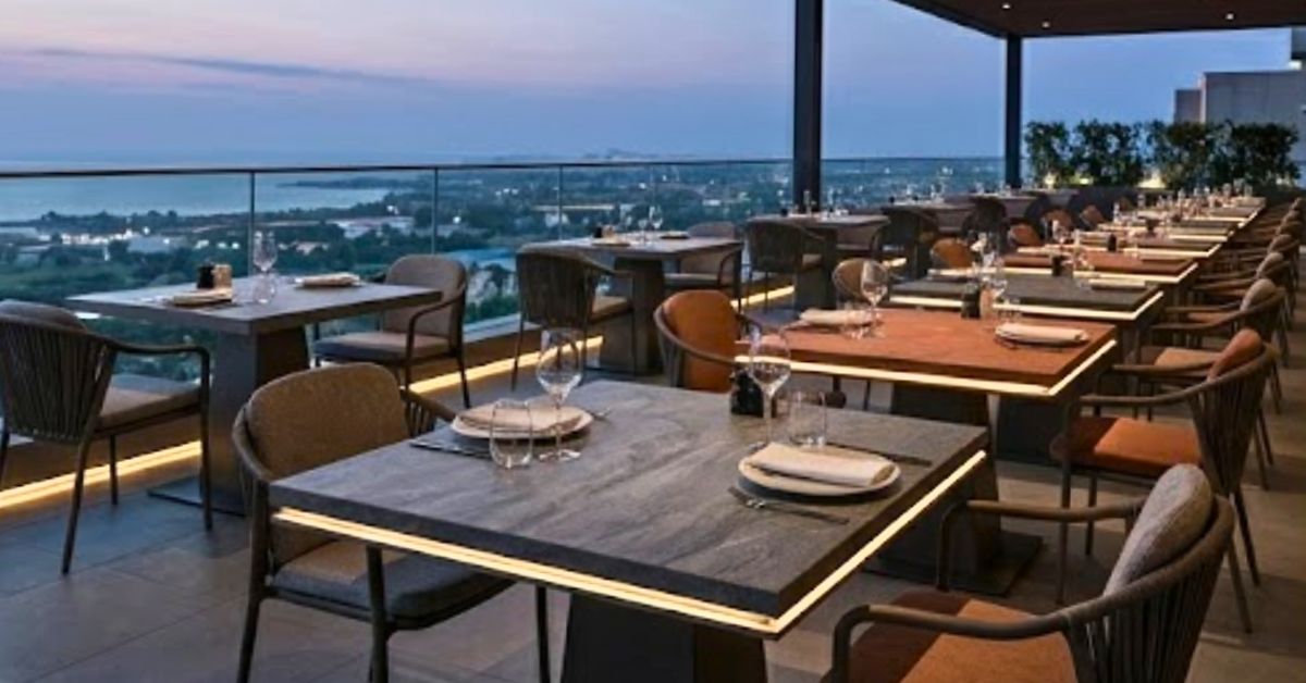 Sintered Stone vs Quartz Tabletops for Hospitality