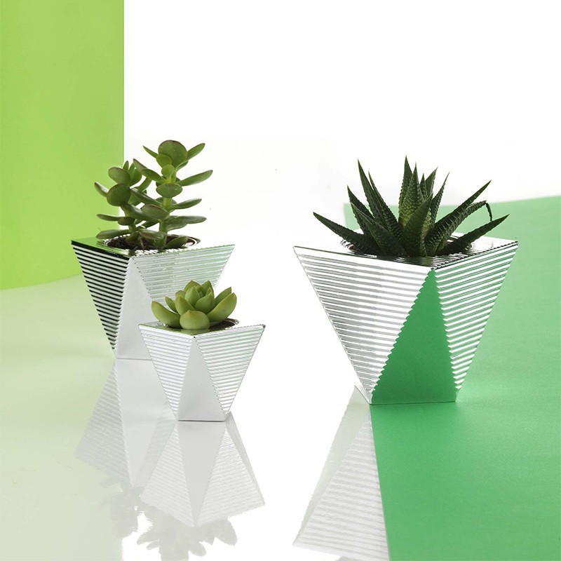 Vase Natura Piramide  Argenesi
