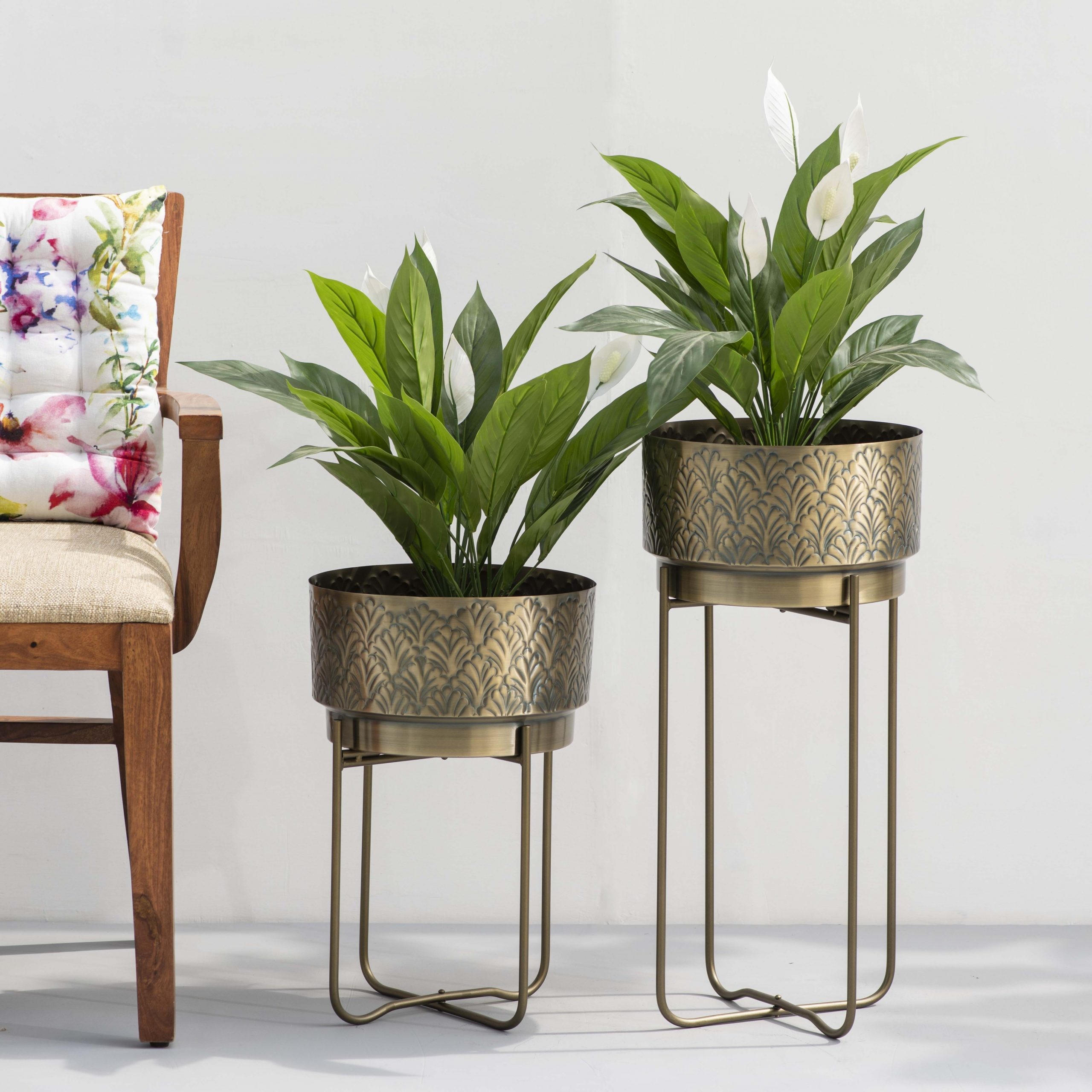 Gingko Leaf Embossed Antique Gold Planters Set Of 2 The Decor Remedy