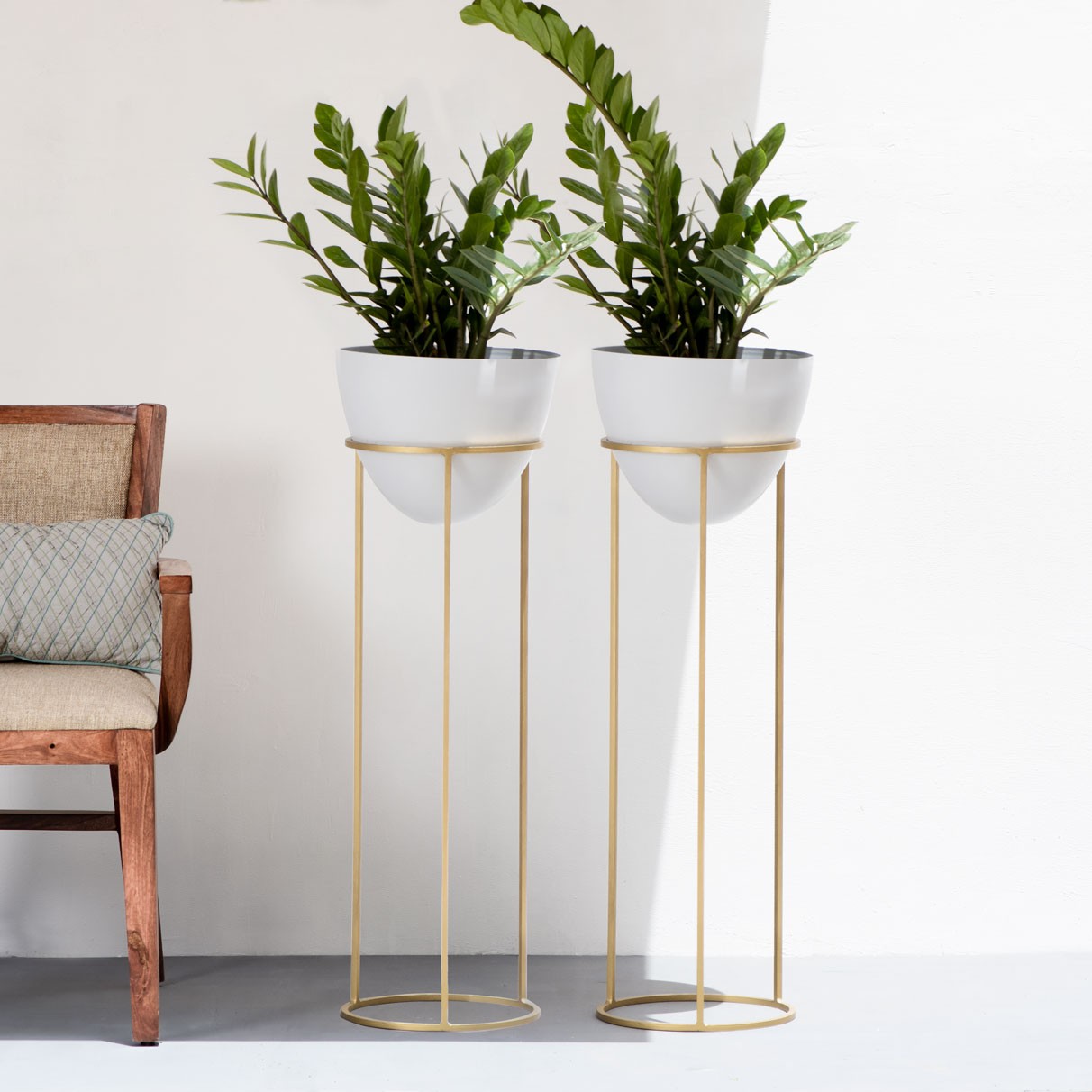 Ovate Set of 2 White & Gold  XL Same Size The Decor Remedy