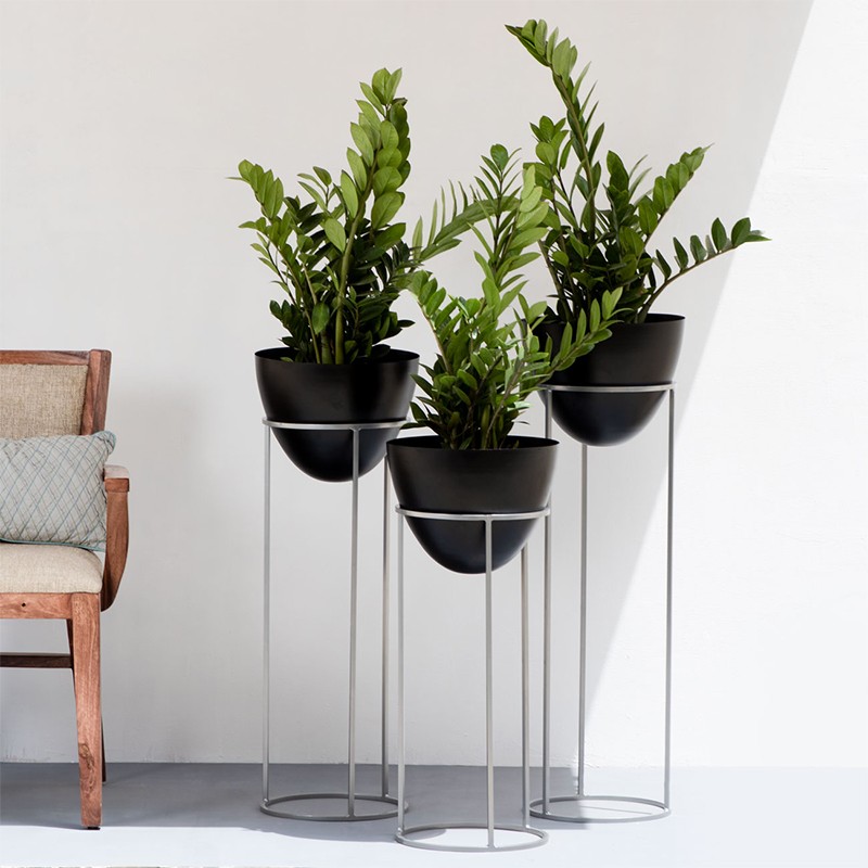 Ovate Tall Planters Black and Silver Set of 3 The Decor Remedy