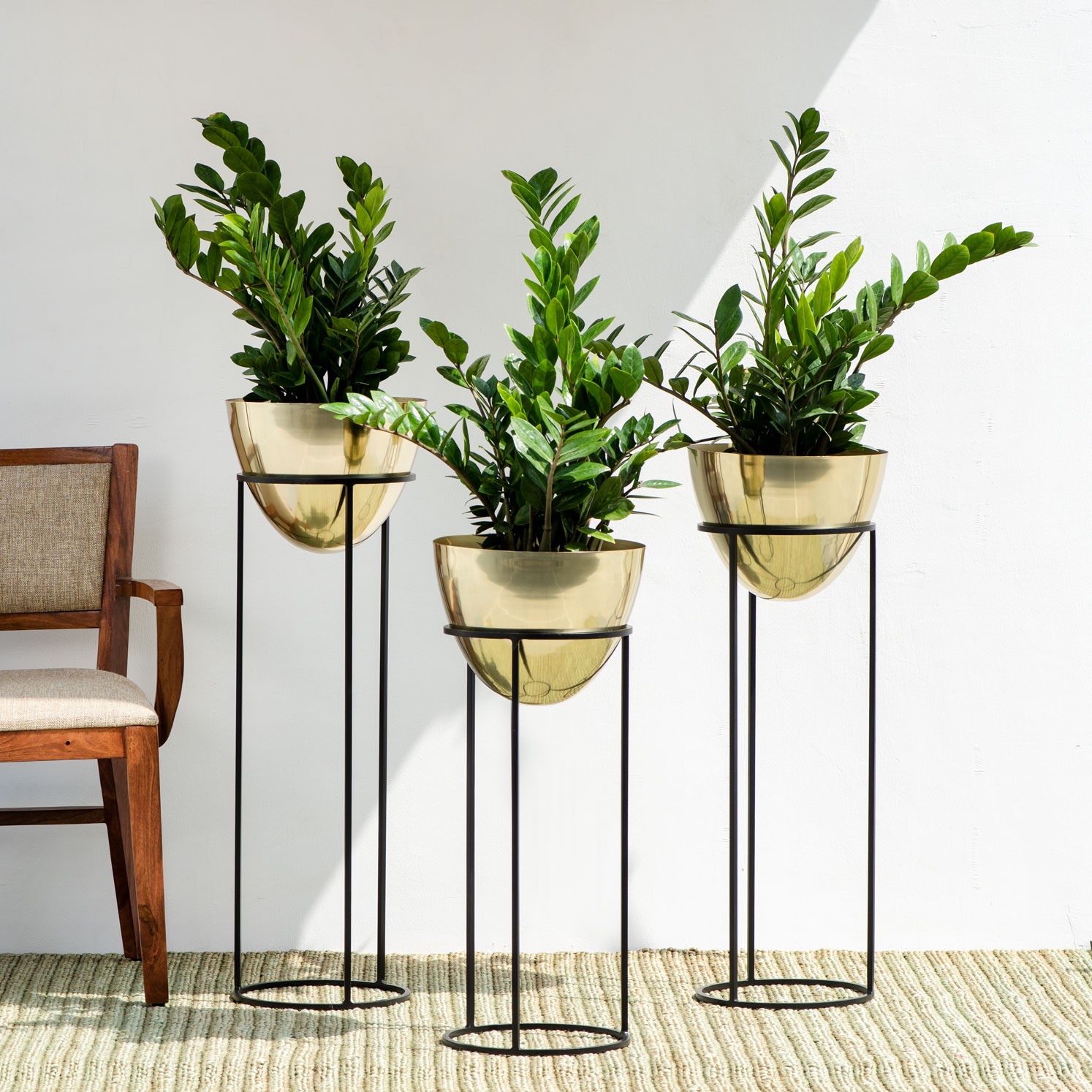 Ovate Tall Planters Shiny Gold & Black Set of 3 The Decor Remedy