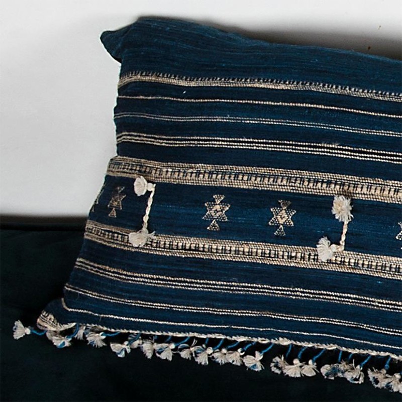 Cushion Cover Bhuj 23x14 Cotton Tussar Silk  - Anantaya 