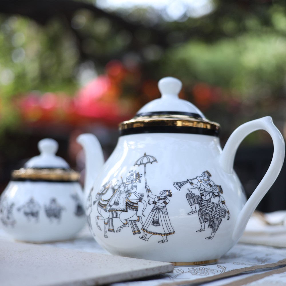 Byah Tea Pot & Creamer & Sugar Pot Kaunteya