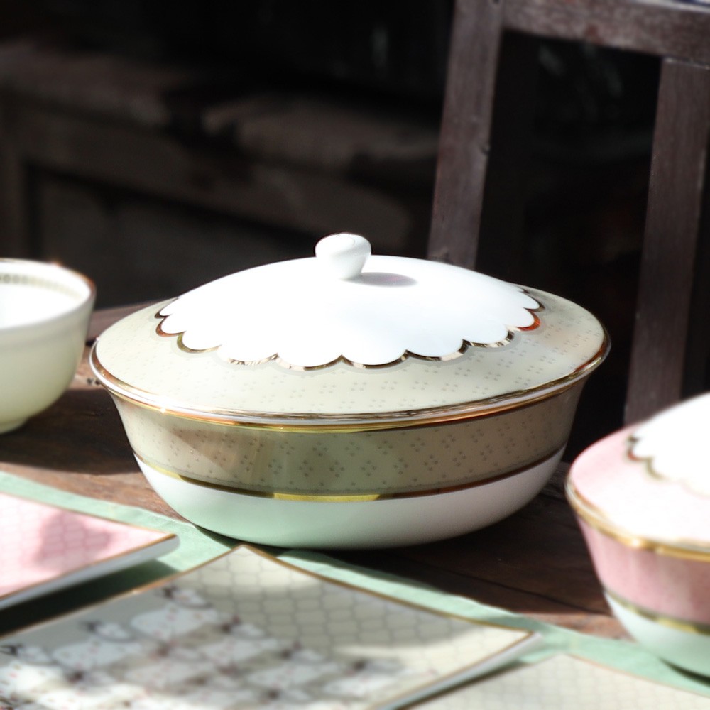 Pichwai Serving Bowl With Lid 3 Portion Kaunteya