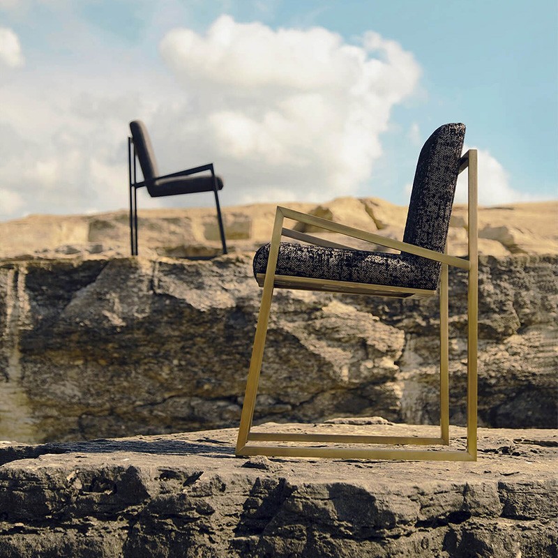 Famed Black Painted Metal Chair Lagu