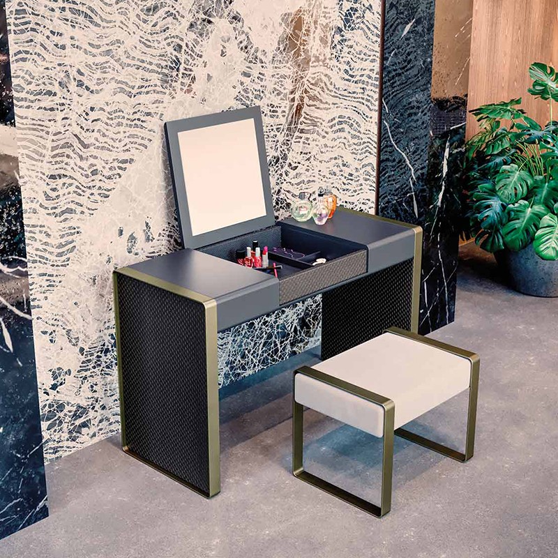 Cloe Beauty SM Living Couture