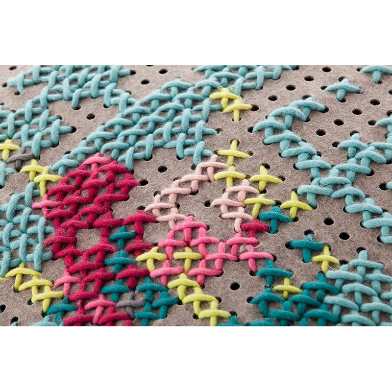 Canevas Square Flowers  Color  - Gan Rugs 