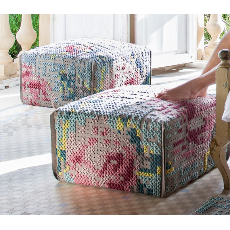 Canevas Square Flowers  Color  - Gan Rugs 