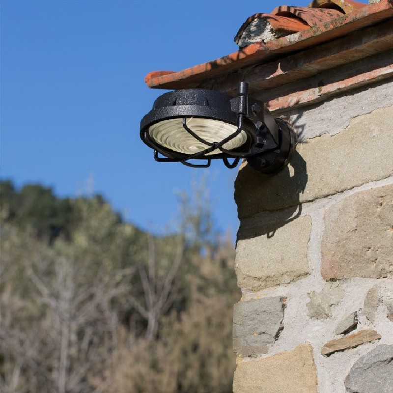 Out Martinelli Luce