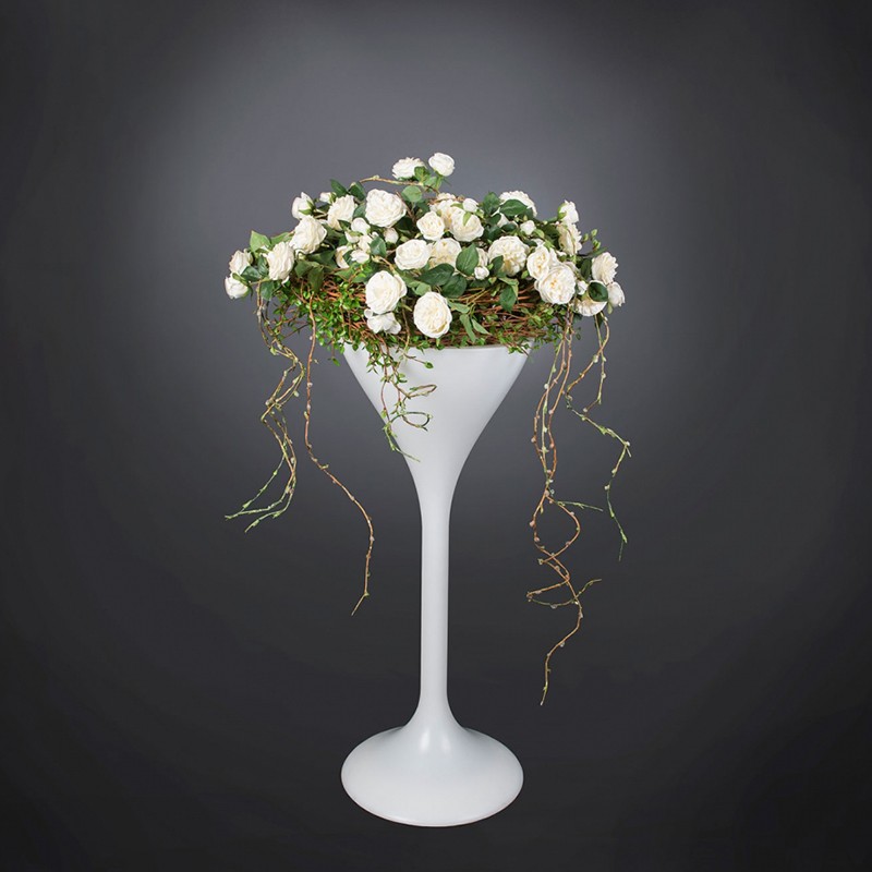 Rusty Birch Rose Basket VG