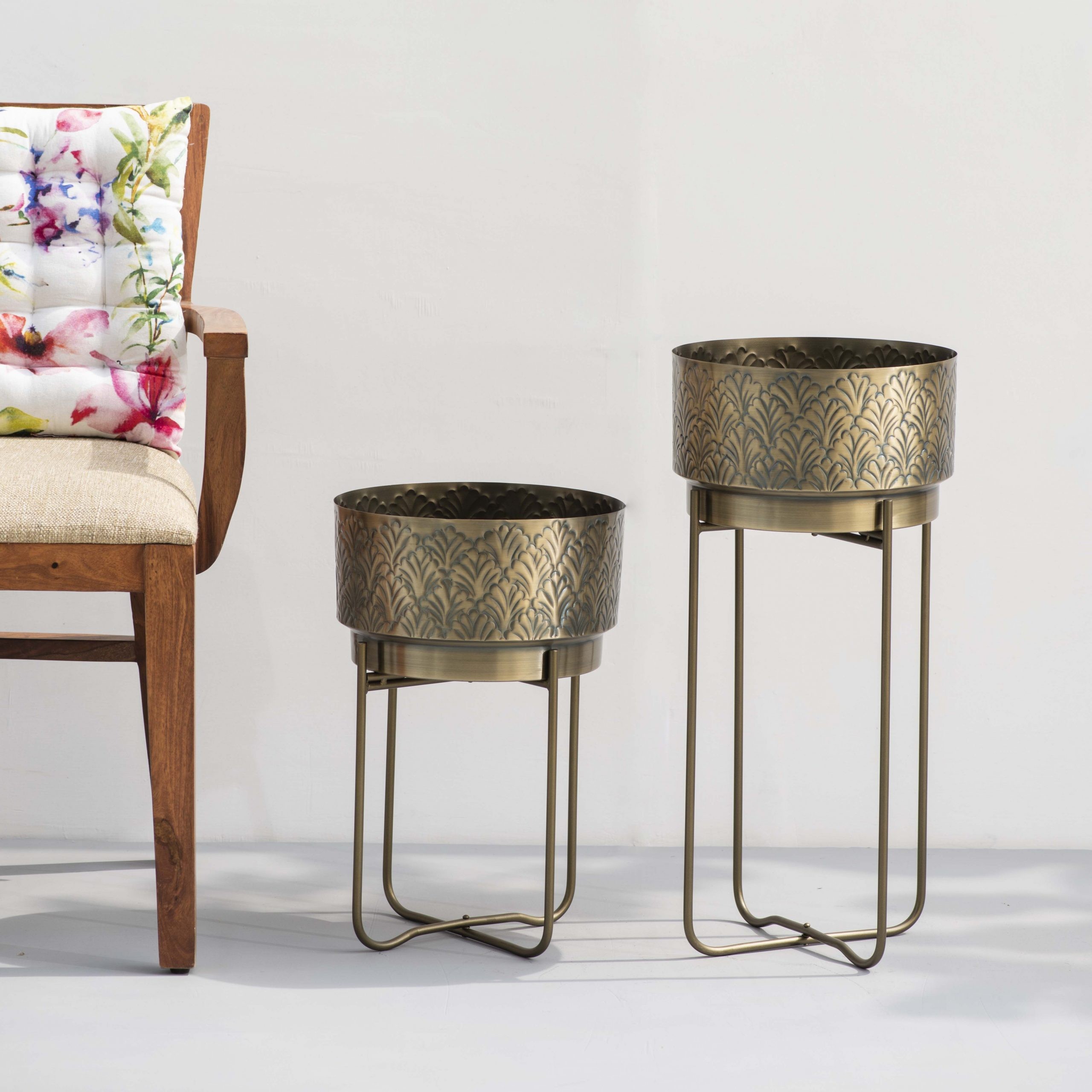 Gingko Leaf Embossed Antique Gold Planters Set Of 2 The Decor Remedy