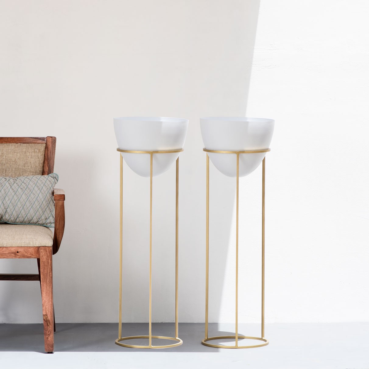 Ovate Set of 2 White & Gold  XL Same Size The Decor Remedy