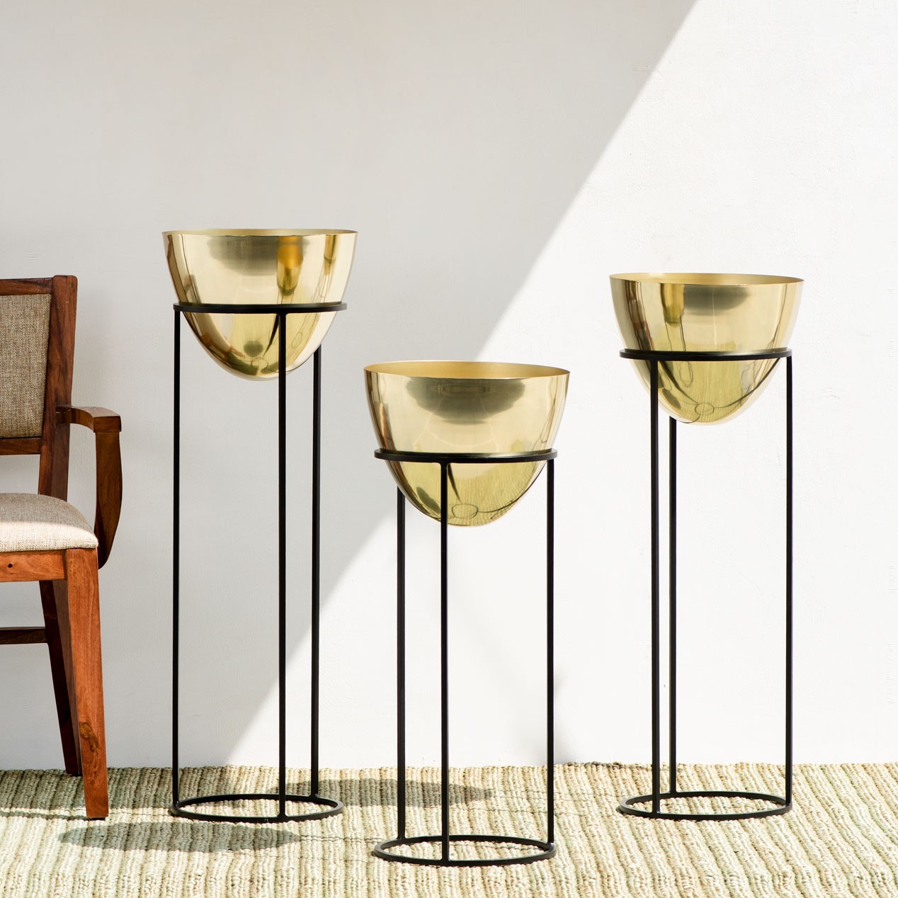 Ovate Tall Planters Shiny Gold & Black Set of 3 The Decor Remedy