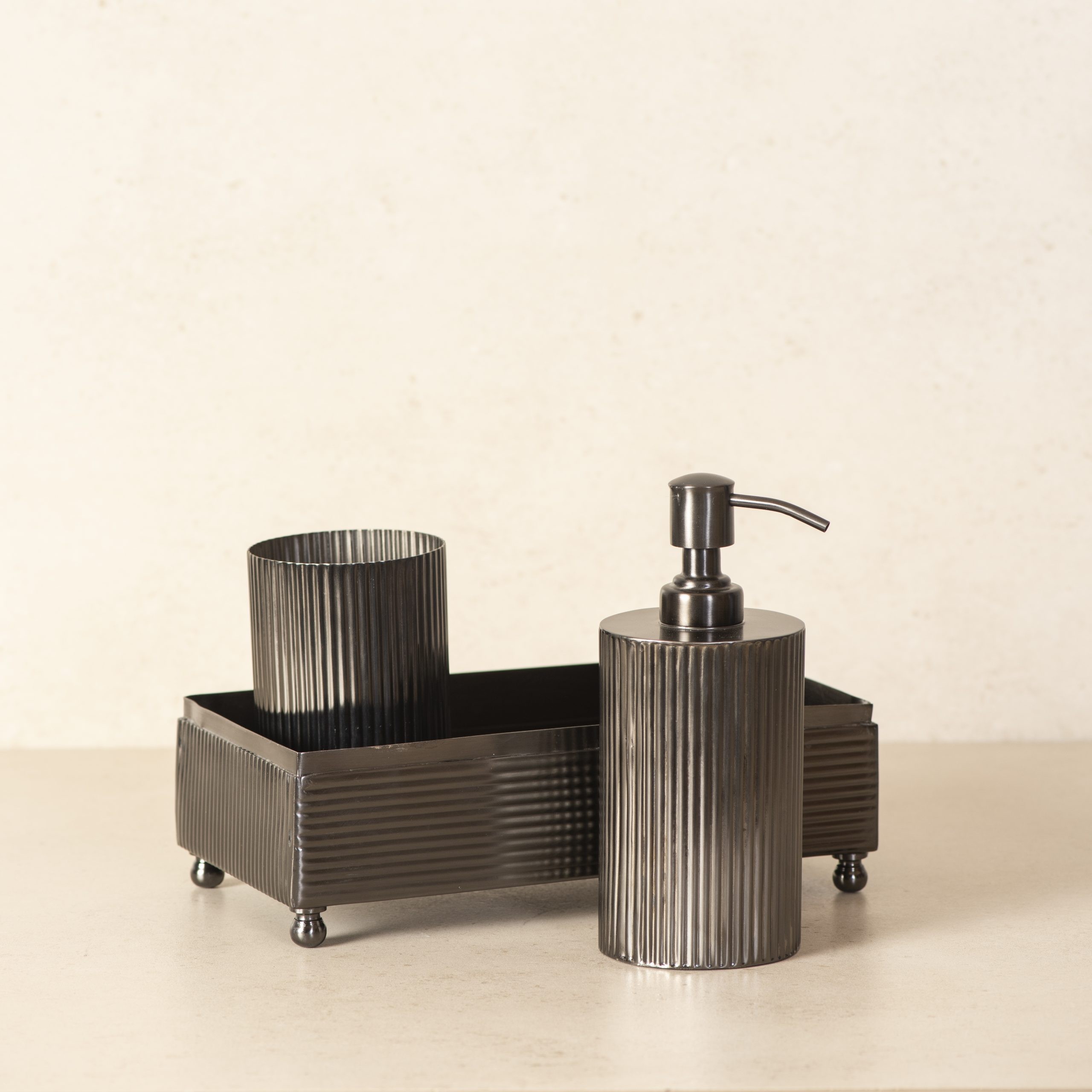 Ripple Cut Brass Bathroom Set 3 Cosmos Black The Decor Remedy
