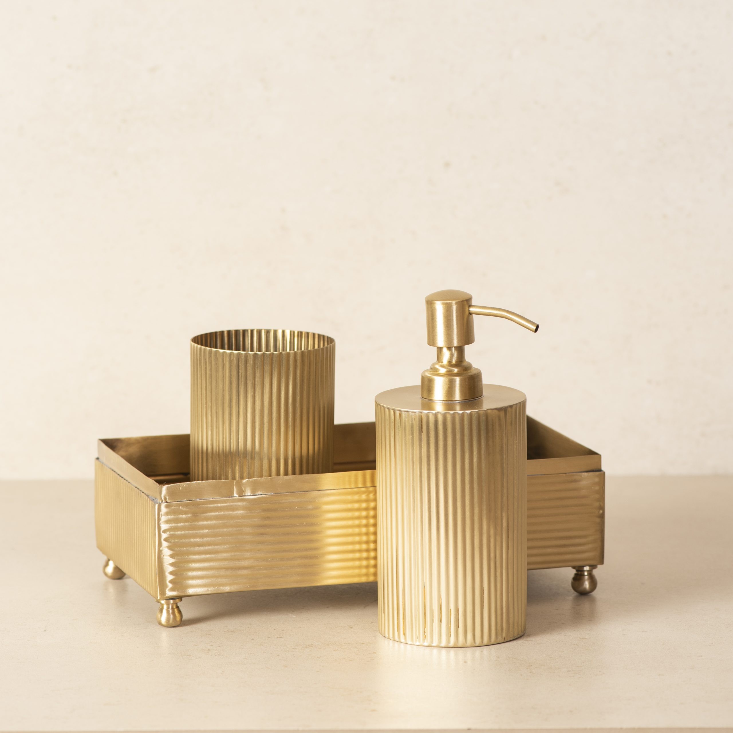 Ripple Cut Brass Bathroom Set 3 Matte Gold The Decor Remedy