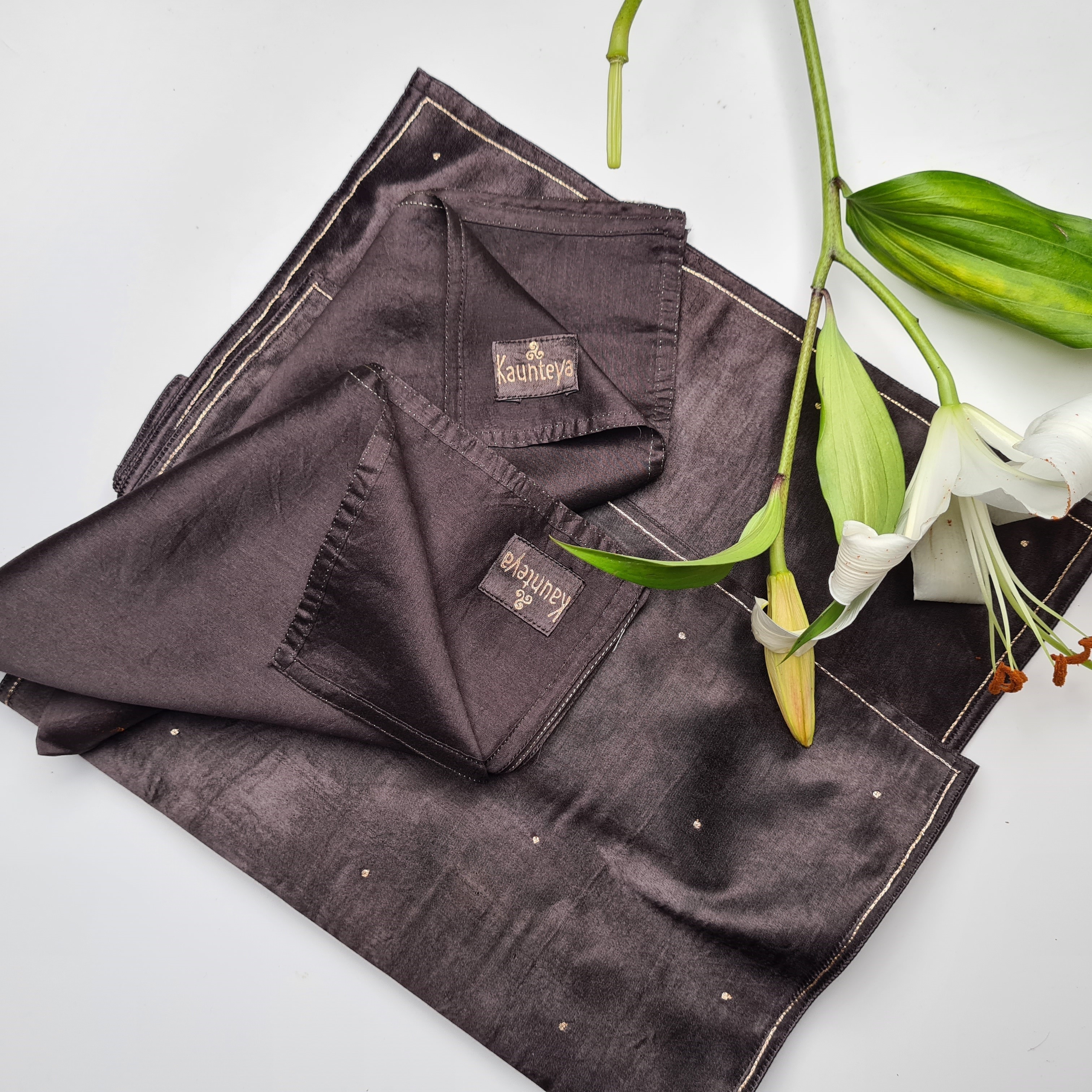 Wine Placemat And Napkin Set(4 pcs) Kaunteya