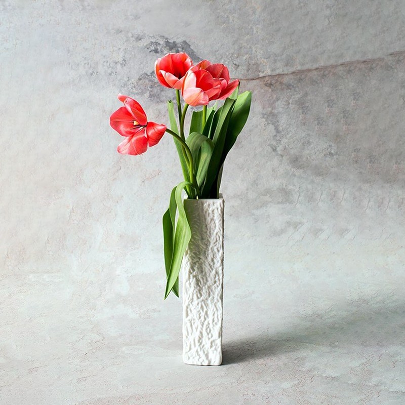 White Relief Patterned Vase  - Lagu