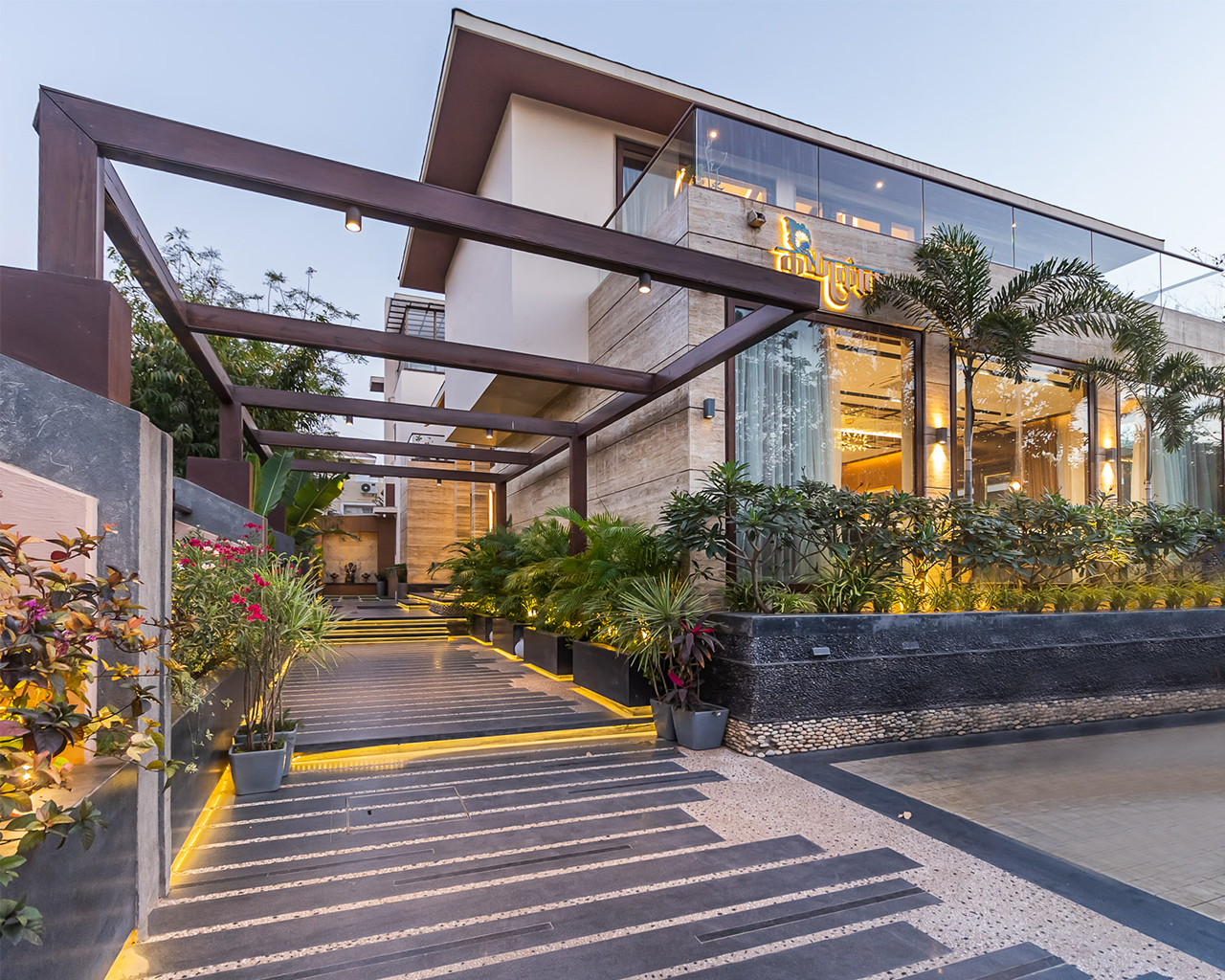Upscale Estate